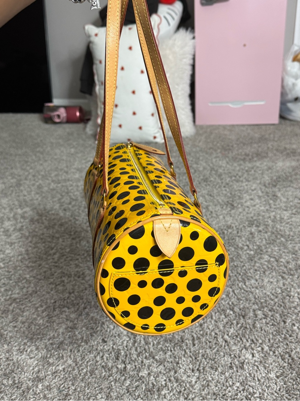 Louis Vuitton × Yayoi Kusama
2012 Papillon Infinity Dots shoulder bag. - Picture 5 of 8